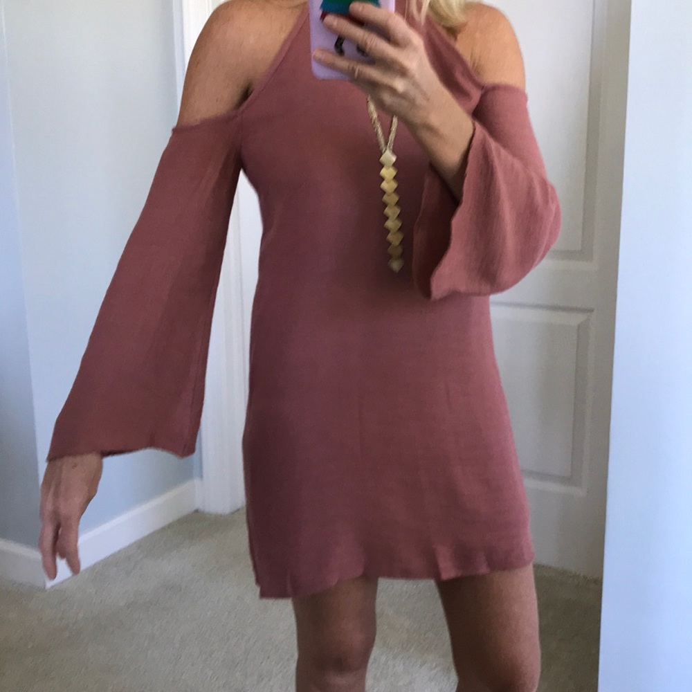 Cold Shoulder Dress - Picture 4 of 6